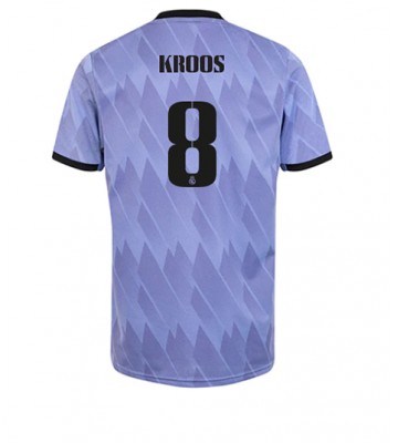 Real Madrid Toni Kroos #8 Bortatröja 2022-23 Korta ärmar
